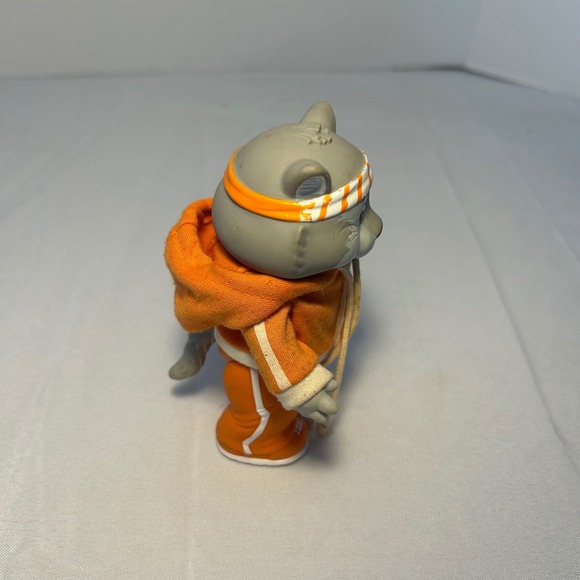 Vintage 1984 AGC Tomy Hong Kong Wolf in Track Suit Toy Figurine - Picture 3 of 5